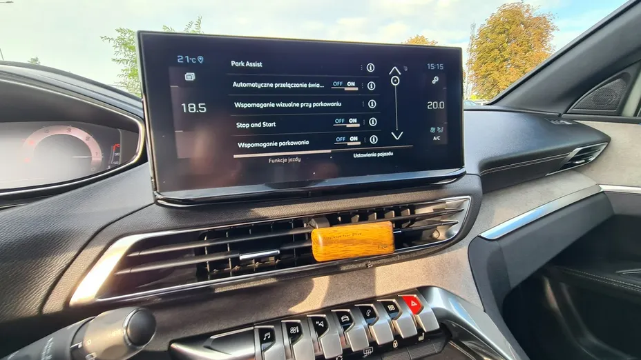 PEUGEOT 5008 -