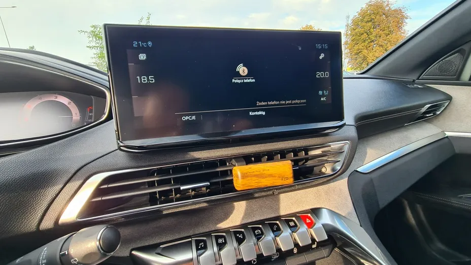 PEUGEOT 5008 -