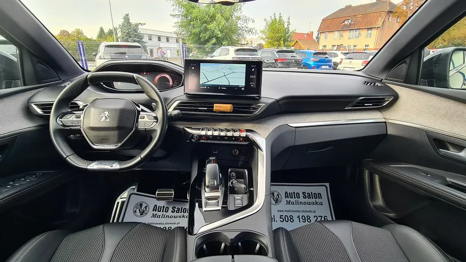 PEUGEOT 5008 -