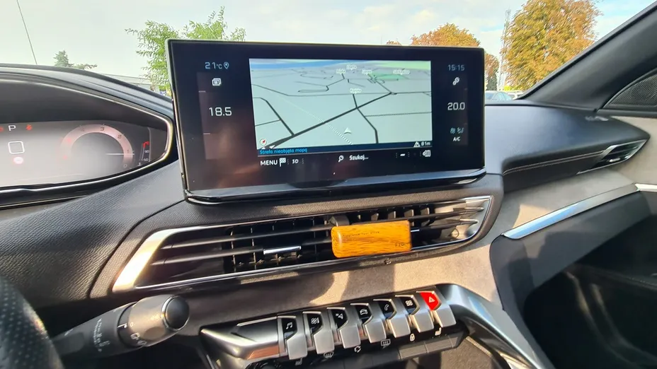 PEUGEOT 5008 -