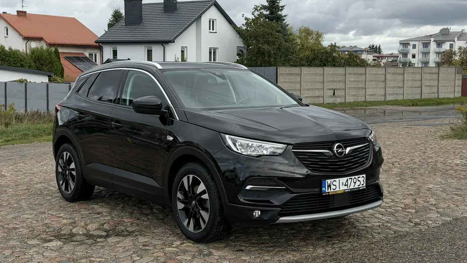 OPEL Grandland X -