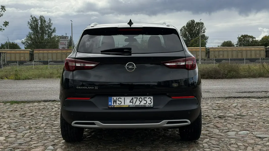 OPEL Grandland X -