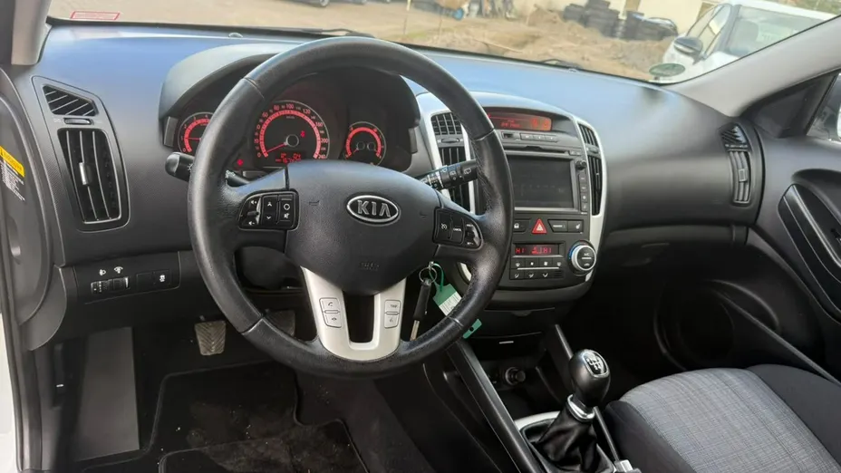 KIA ProCeed -