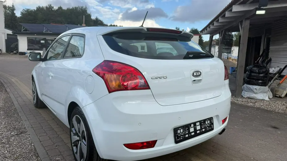 KIA ProCeed -
