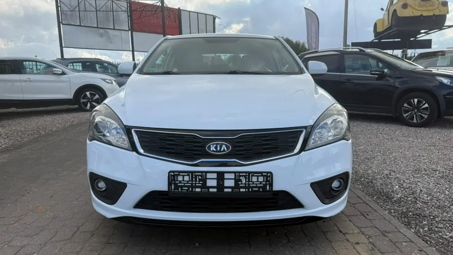 KIA ProCeed -