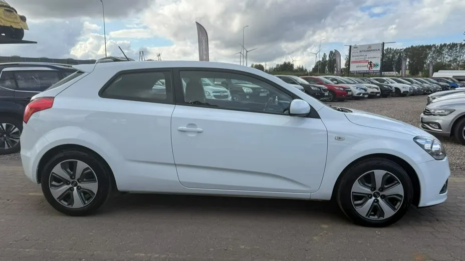 KIA ProCeed -