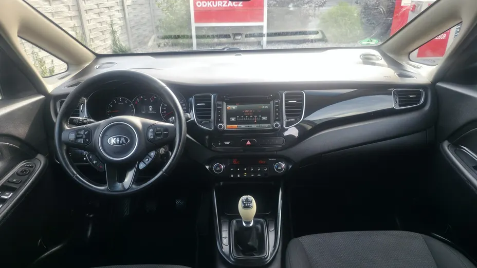 KIA Carens -