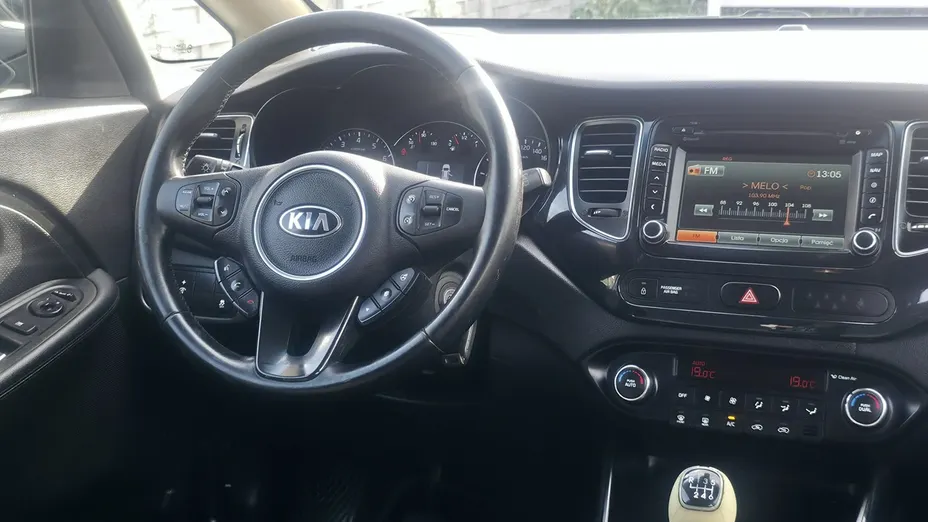 KIA Carens -