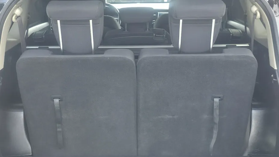 KIA Carens -