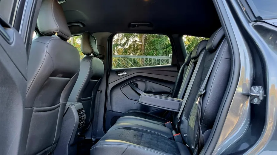 FORD Kuga -
