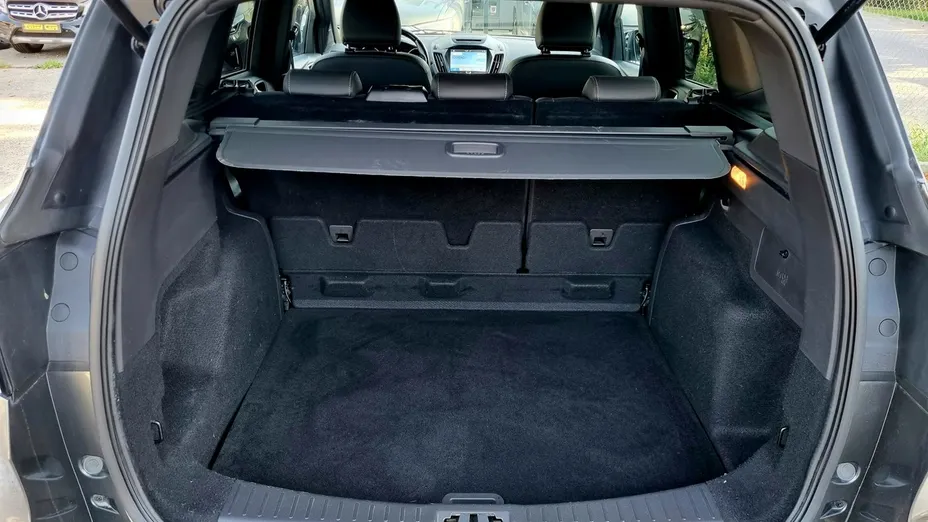 FORD Kuga -