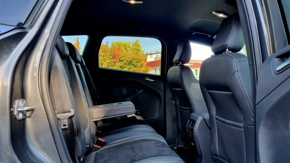 FORD Kuga -