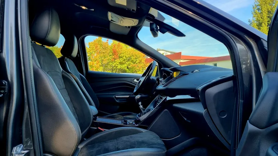 FORD Kuga -