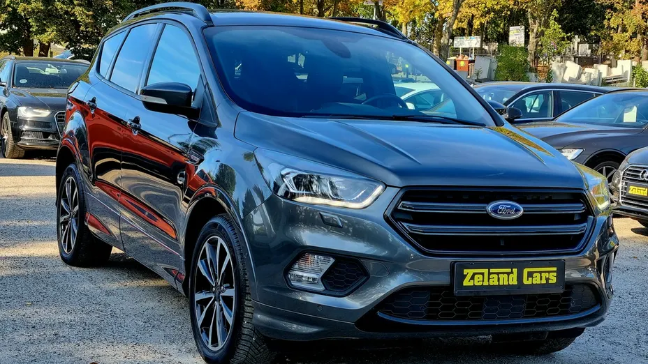 FORD Kuga -