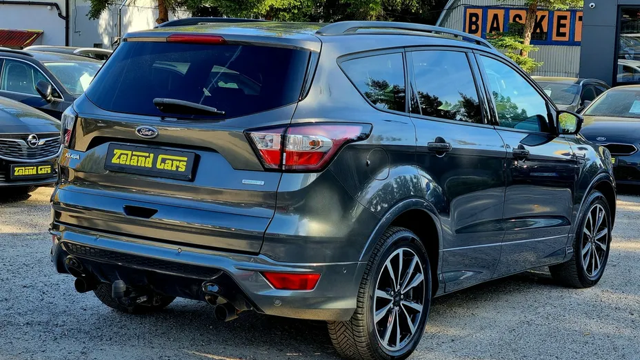 FORD Kuga -