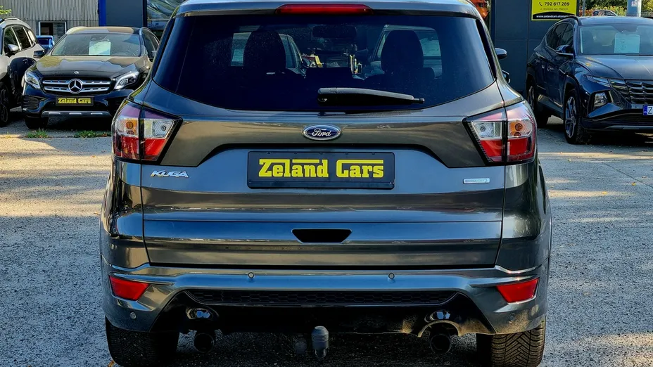 FORD Kuga -