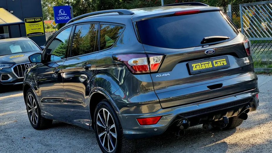 FORD Kuga -