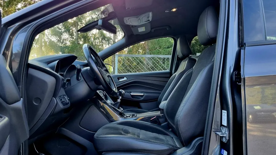 FORD Kuga -