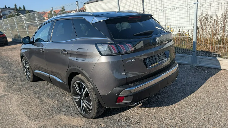 PEUGEOT 3008 -