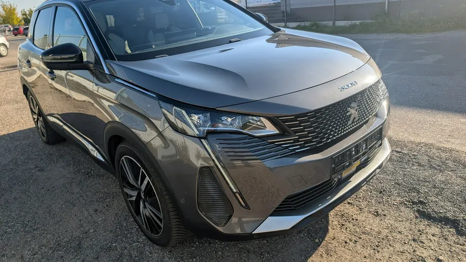 PEUGEOT 3008 -