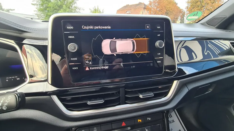 VOLKSWAGEN T-ROC -