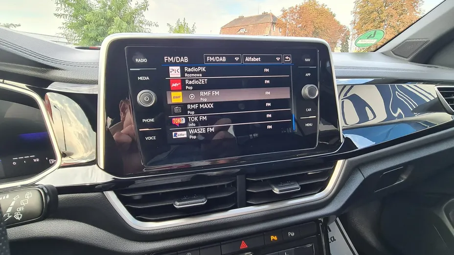 VOLKSWAGEN T-ROC -