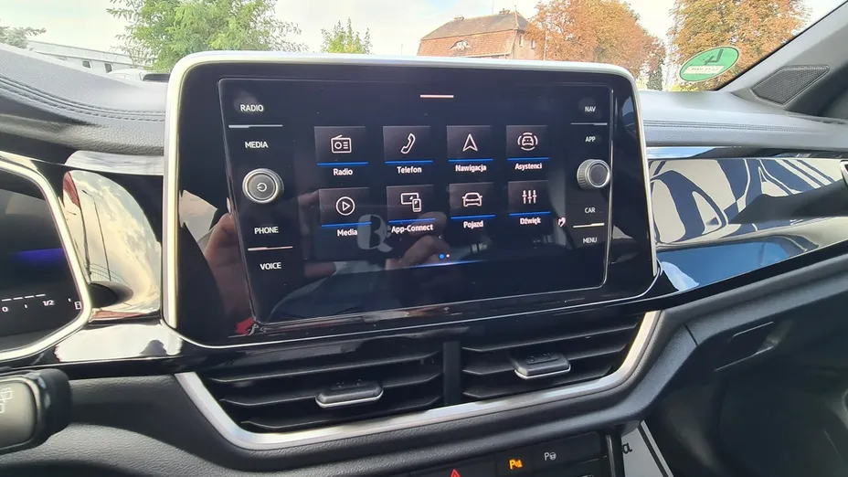 VOLKSWAGEN T-ROC -