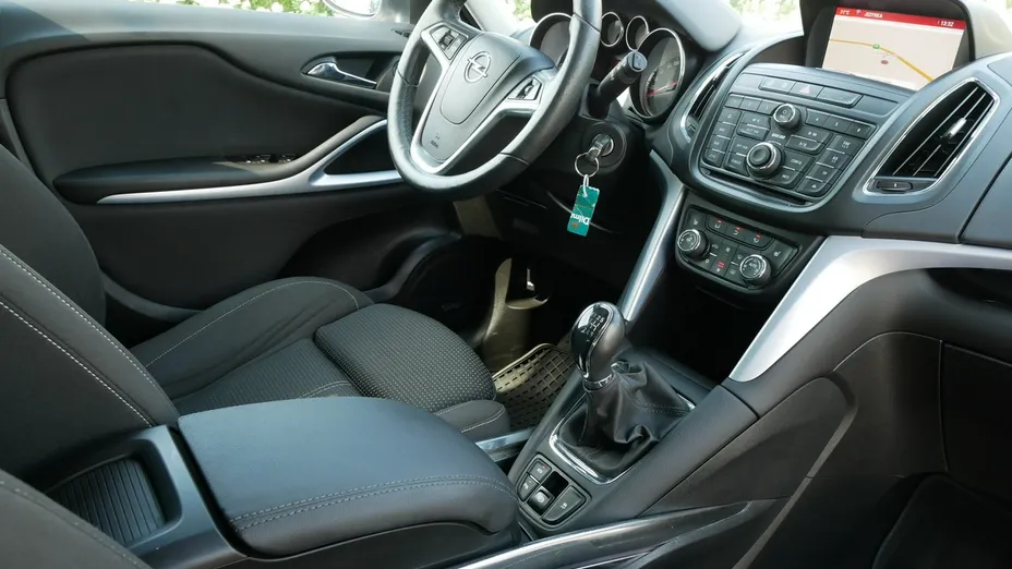 OPEL Zafira -