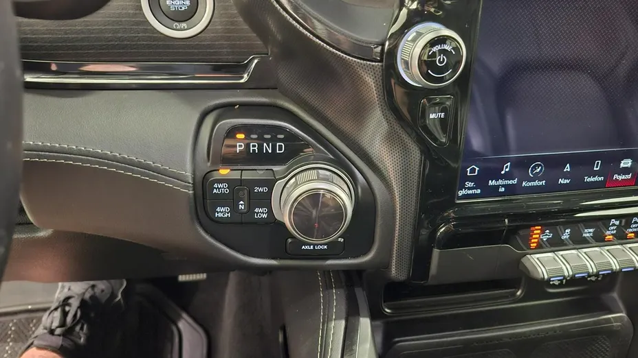 RAM 1500 -