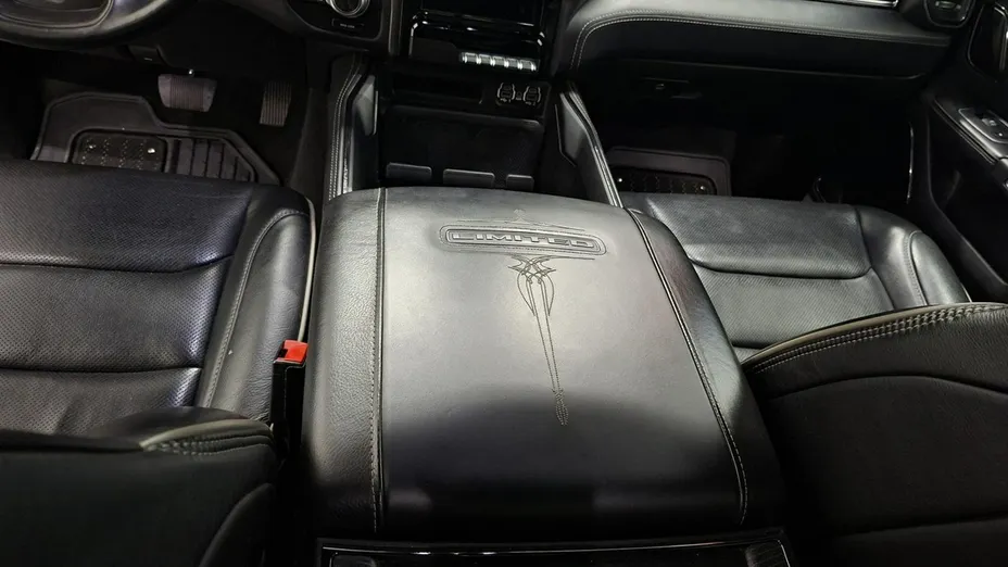 RAM 1500 -