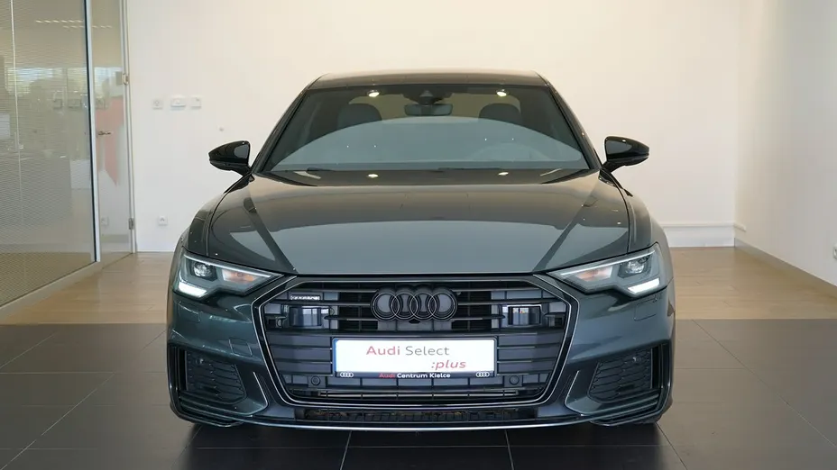 AUDI A6 -