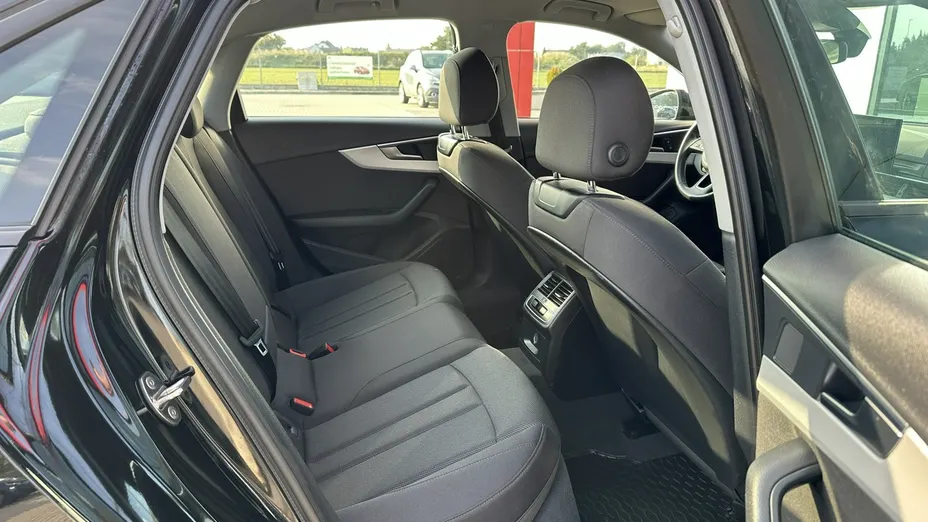AUDI A4 -
