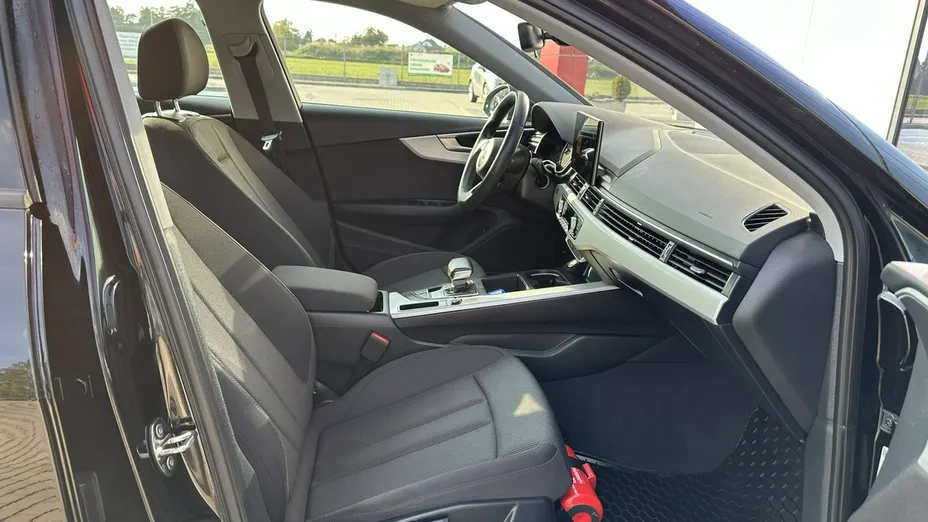 AUDI A4 -