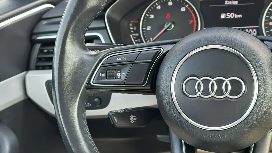 AUDI A4 -