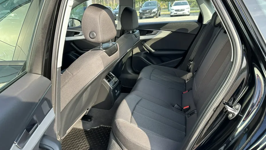 AUDI A4 -