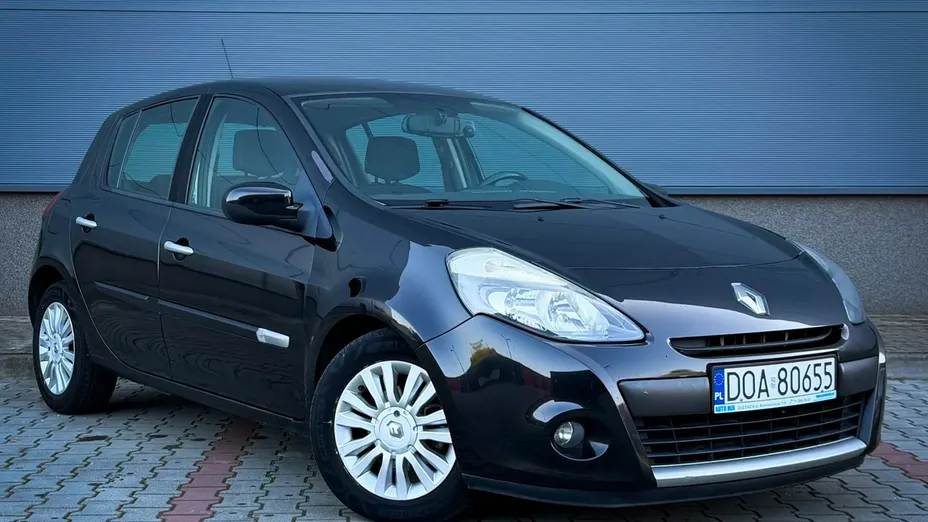 RENAULT Clio -