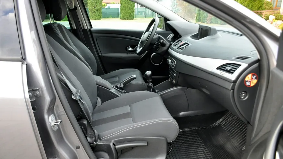RENAULT Megane -