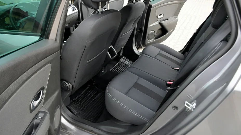 RENAULT Megane -