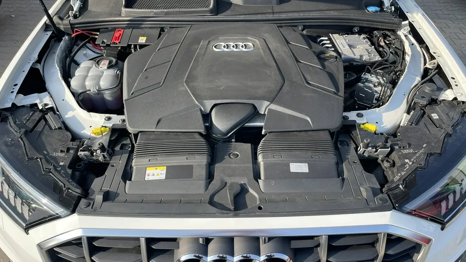 AUDI Q7 -