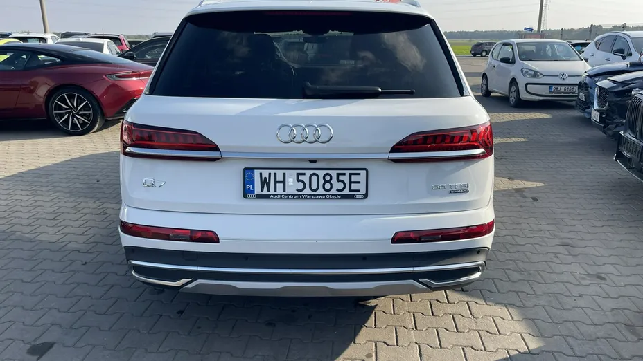 AUDI Q7 -