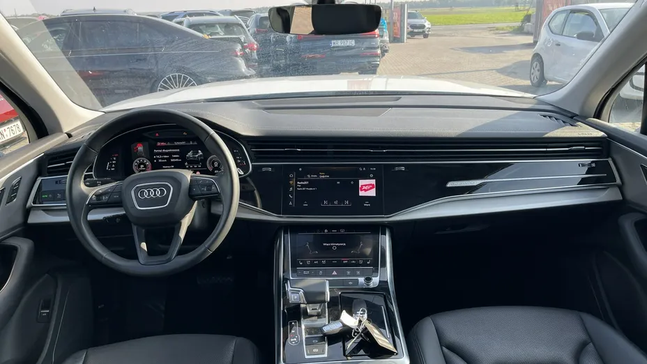 AUDI Q7 -