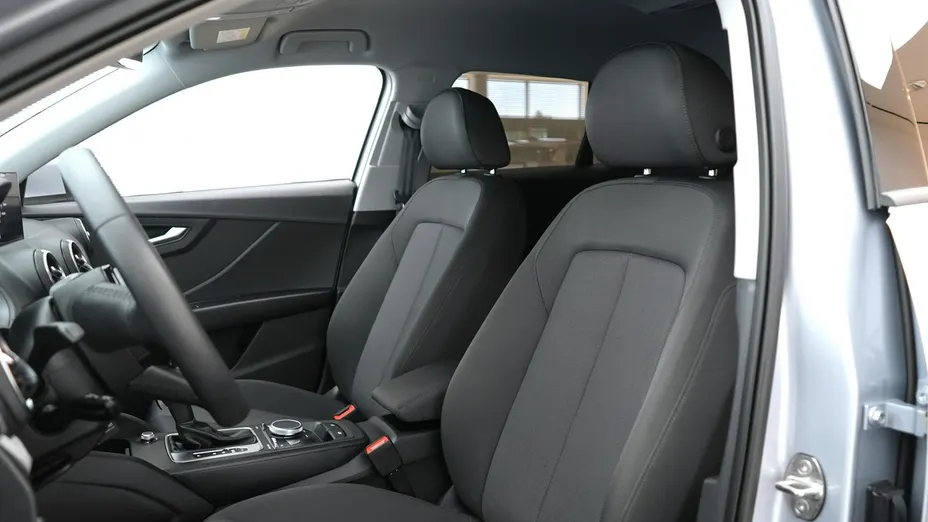 AUDI Q2 -