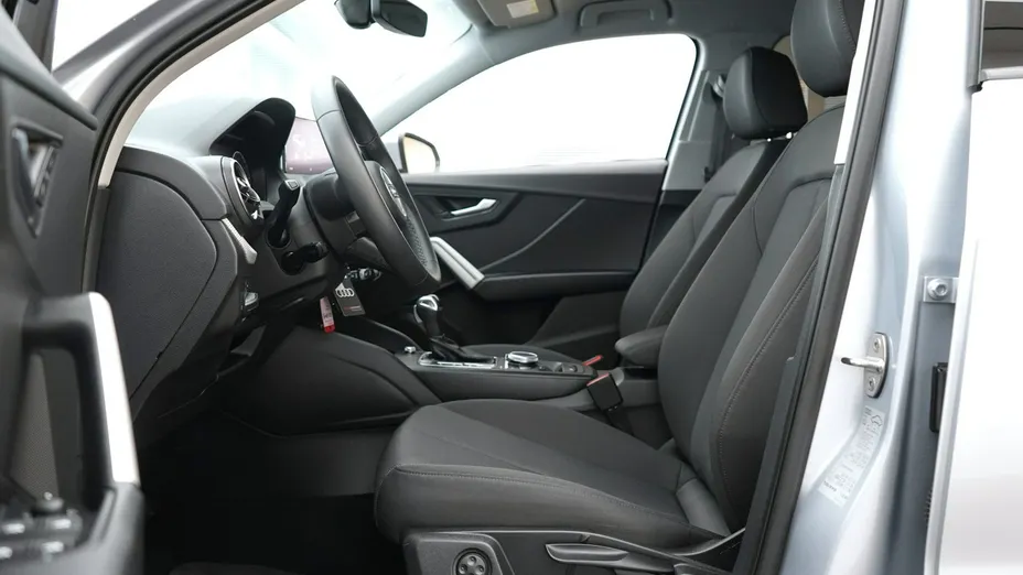 AUDI Q2 -