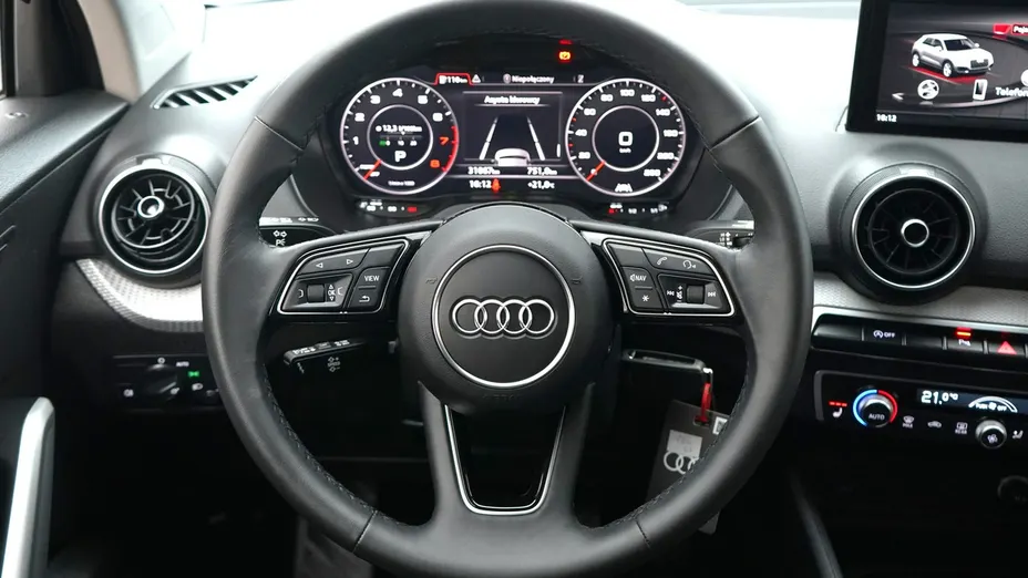 AUDI Q2 -