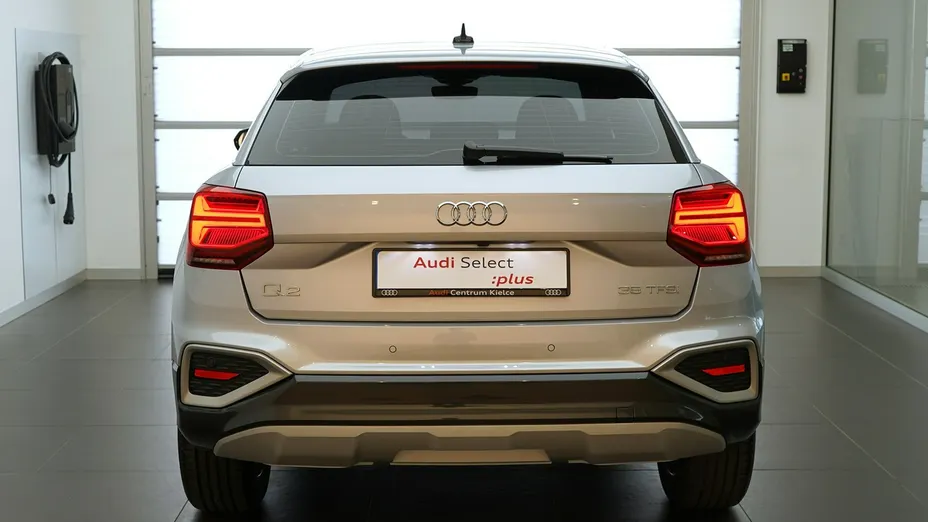 AUDI Q2 -