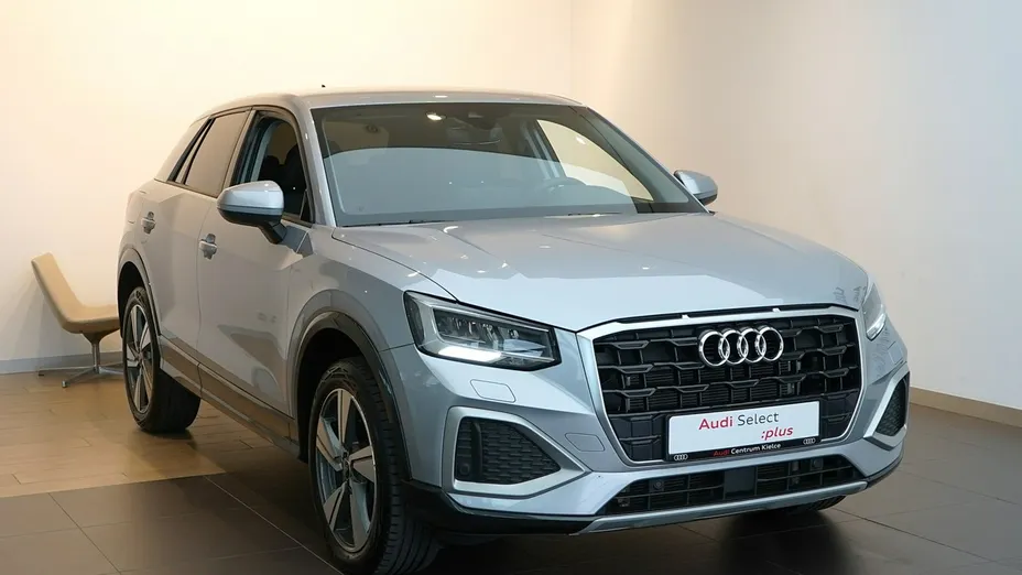 AUDI Q2 -