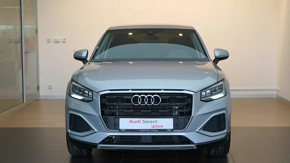 AUDI Q2 -