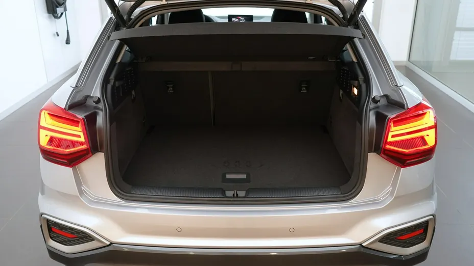 AUDI Q2 -