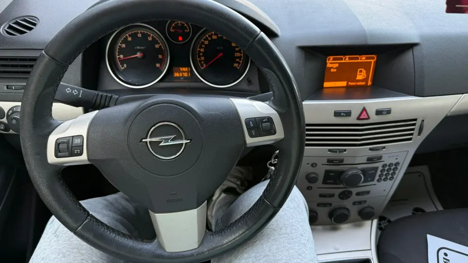 OPEL Astra -