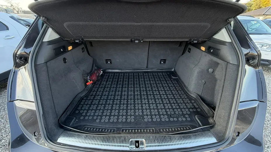 AUDI Q5 -